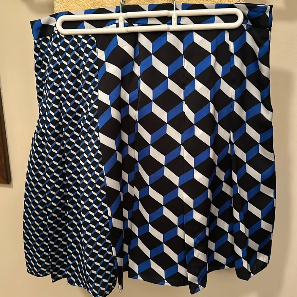 Halogen geometric patterned skirt - Picture 1 of 5